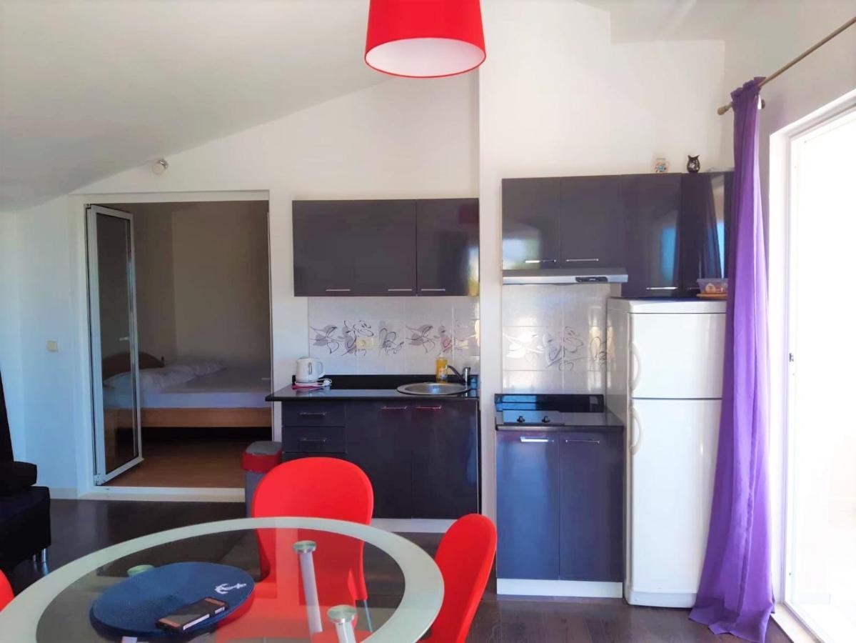 Studio Apartment Brela Esterno foto