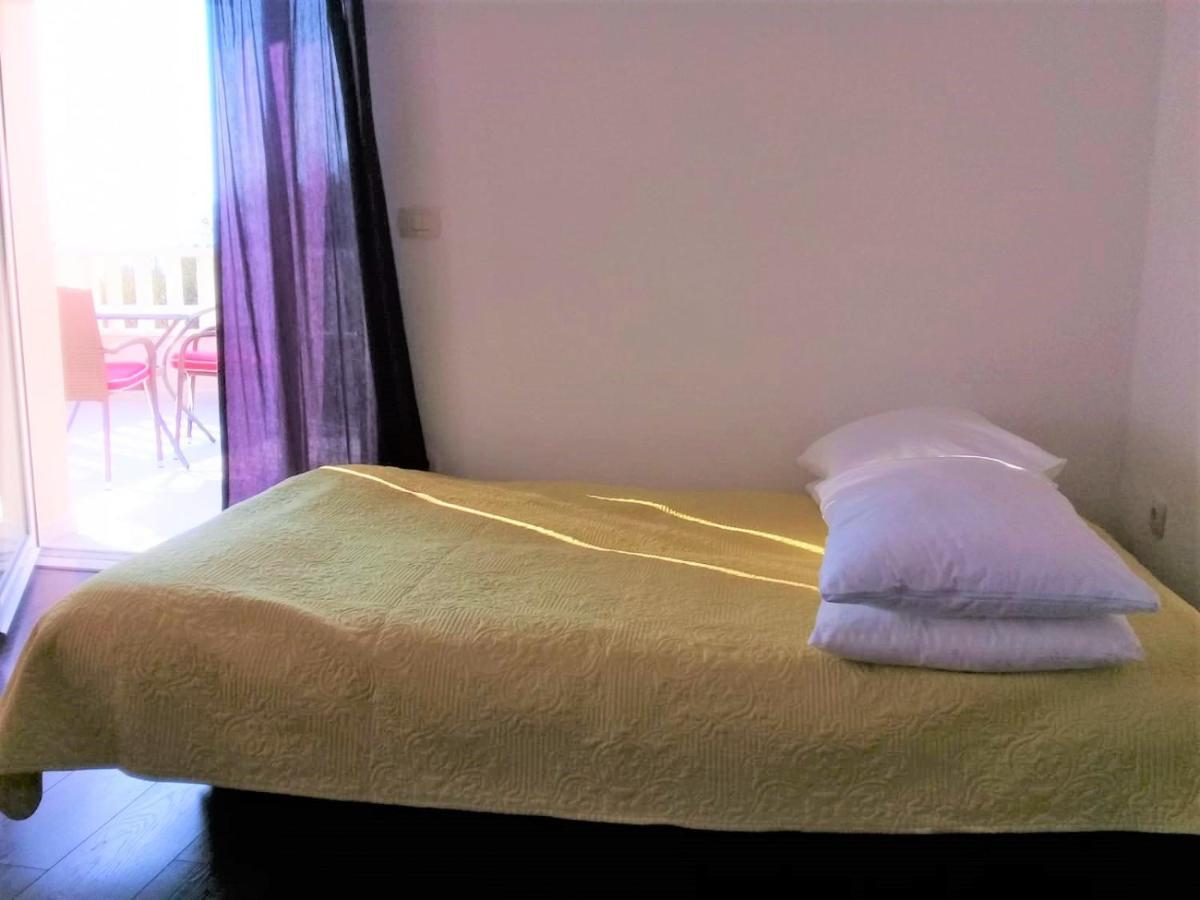 Studio Apartment Brela Esterno foto