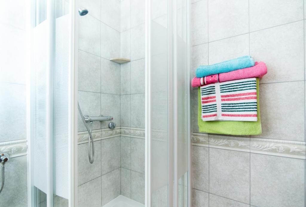 Studio Apartment Brela Esterno foto
