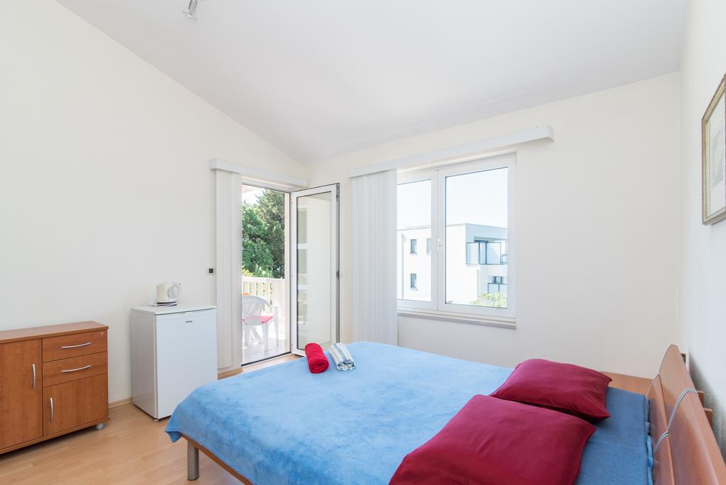 Studio Apartment Brela Esterno foto
